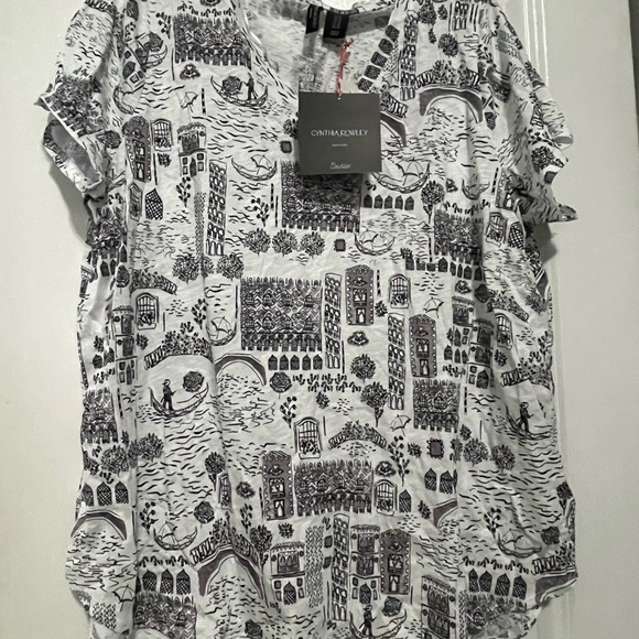 Cynthia Rowley Tops - Cynthia Rowley Graphic Black and White Tee